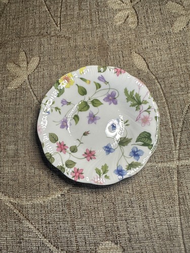 Queens country meadow trinket - queens,