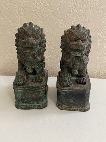 Chinese unknown age pair - unknown,
