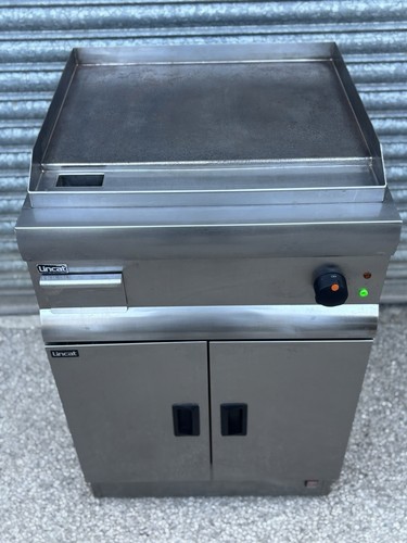Electric lincat griddle hot - electric, on