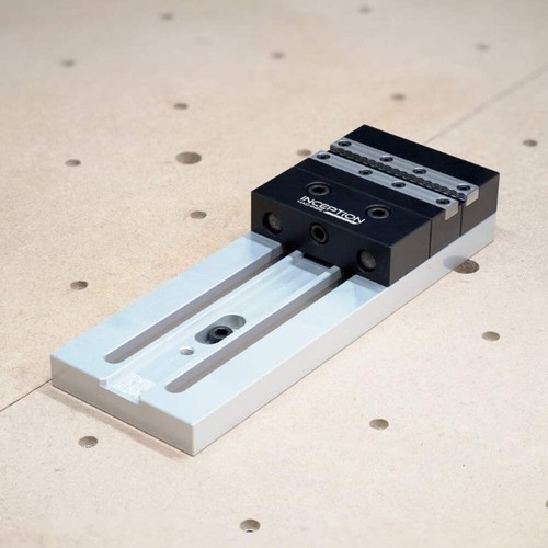 Low profile vice for desktop - low,
