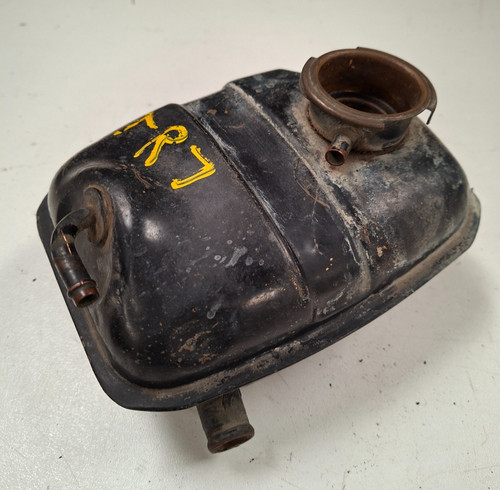 Triumph tr7 expansion tank - **,