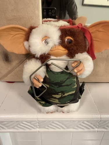 Gremlins gizmo figure - gizmo,