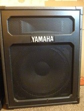 YAMAHA YS215E Professional PA