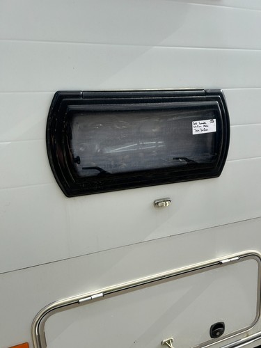 Caravan window 2009 - caravan,
