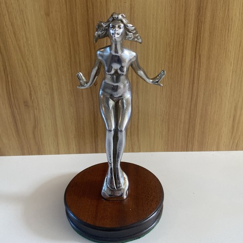 Vintage 1930s speed nymph - speed,