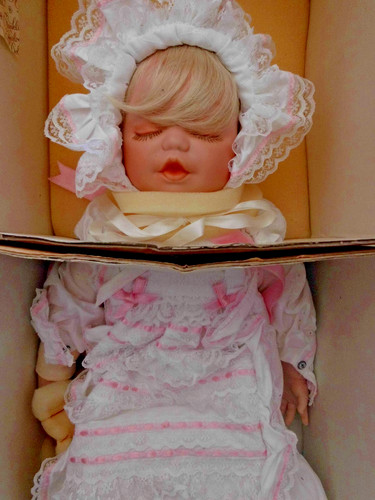 Franklin mint baby girl - ,