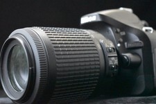 [1 Yr warranty] Nikon D5200 DSLR Digital Camera Body with Lens Black 8314