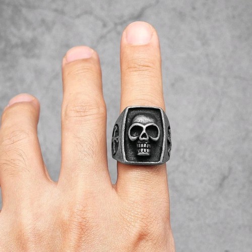Men signet ring - size, 9