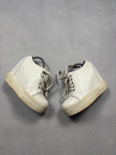 Ash white leather - hidden, wedge