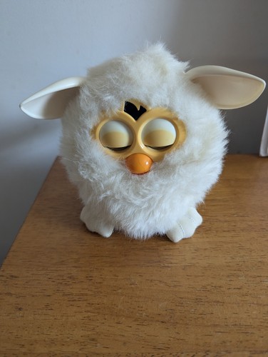 Furby 2012 yeti fluffy white - -,