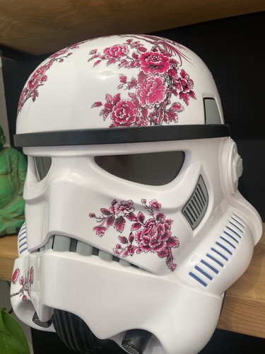 Star wars stormtrooper helmet - star,