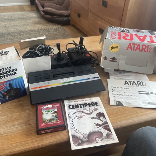 Atari 2600 console bundle - atari,