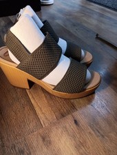 Dr. Scholl's Chunky  Wooden  Platform Green  Strapp Boho Sandals Size 7.5