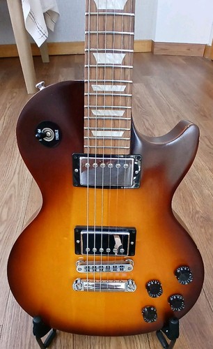 Gibson les paul - gibson, tribute