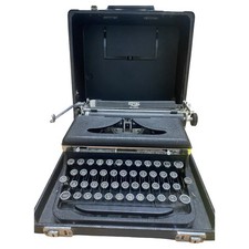 Royal De Luxe Typewriter 1937