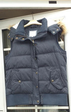 FAT FACE NAVY BLUE PADDED GILET BODYWARMER. DETACHABLE HOOD. SIZE 14