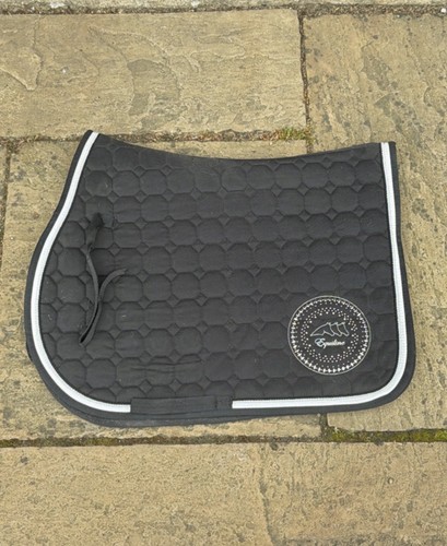 Equiline saddle pad
