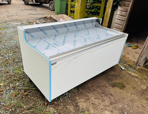 Deli counter - ,