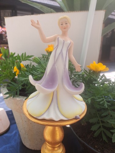 Franklin mint flower - mint,