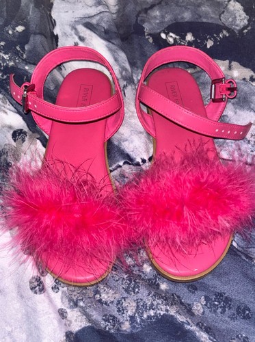 Girls size river - 1, island