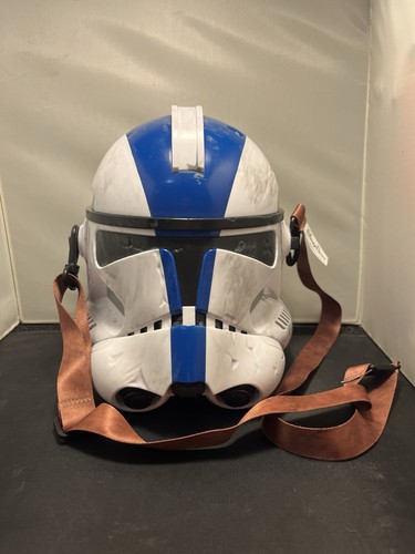 Disney 2025 star wars salvaged - star,