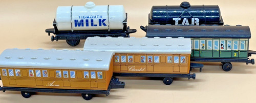 Ertl thomas tank engine annie - thomas,