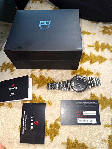 Tudor royal 28600 black dial - royal,
