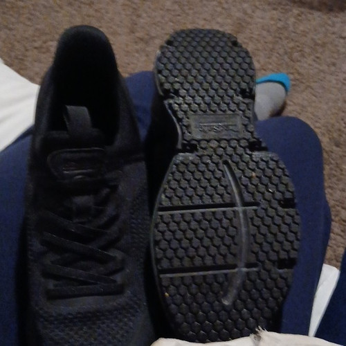 Non slip work - shoes,