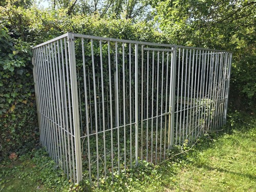 Dog run galvanised steel - galvanised,