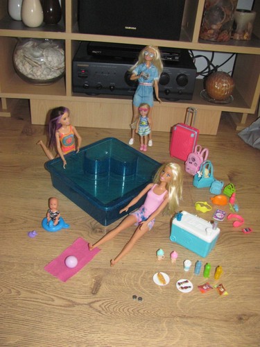 Barbie swimming pool with - barbie,