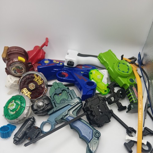 Hasbro tomy beyblade bundle - hasbro,