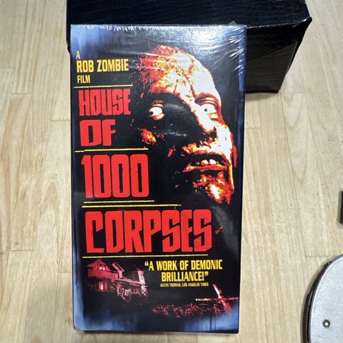 House 1000 corpses lions - house,