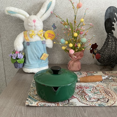 Vtg creuset green cast iron - green,