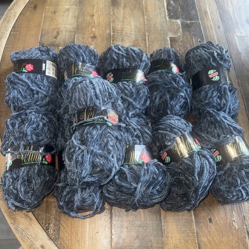 Sirdar velour 50g balls - x,