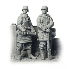1/35 Resin Figure Model Kit WWII German Soldiers 2 Figures Unassembled Unpainted