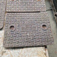 Cast iron Manhole Cover 675mm X 520mm lifting handles lid reclaimed Free p&p 