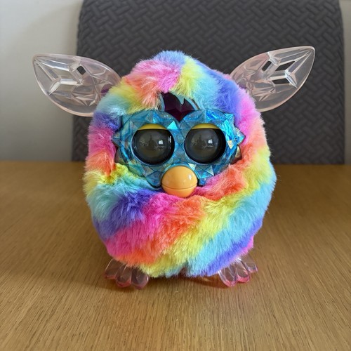 Furby 2012 rainbow crystal - furby,