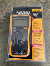 FLUKE -  117 True RMS Digital