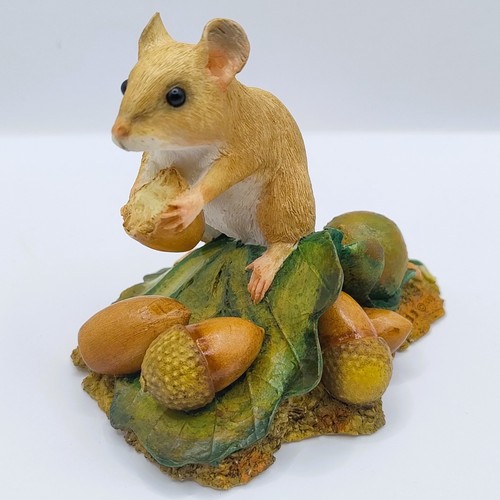 Mouse collecting acorns - mouse,