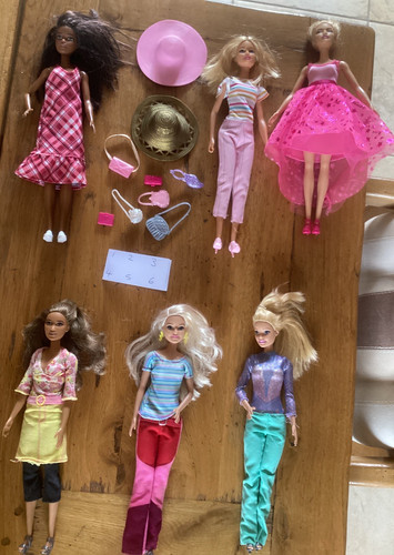 Bundle barbie dolls job - bundle,