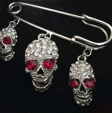 Butler & Wilson Broosh 3 Skulls Pin Red Eyes Rinhstons Crystal Halloween Dark   
