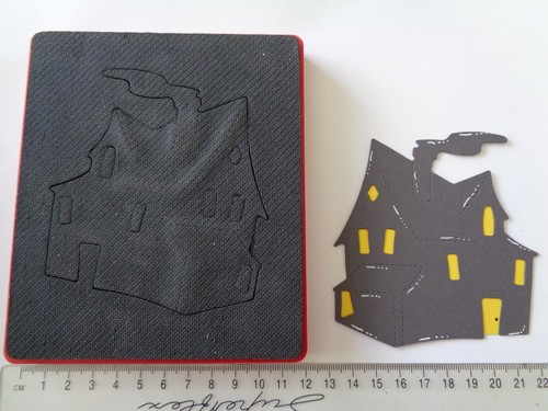 Sizzix originals haunted house - originals,