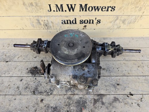 Manual gearbox ride mower - on, 5