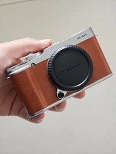 Fujifilm X-M1 16.0MP Digital