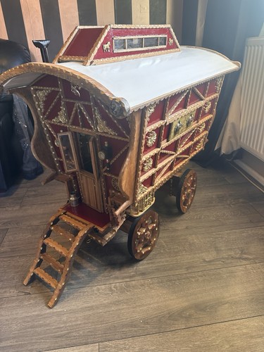 Handcrafted gypsy vardo - gypsy,
