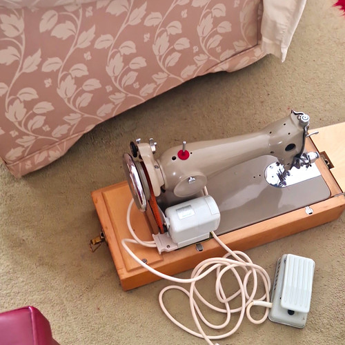 Janome 204 portable electric - m-204,