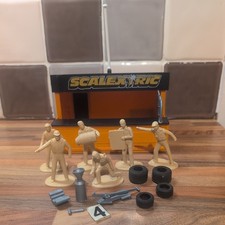 VTG SCALEXTRIC PITSTOP & CREW