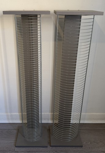 Pair grey wood - &, metal