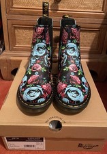 NIB Ltd Edition Dr. Martens