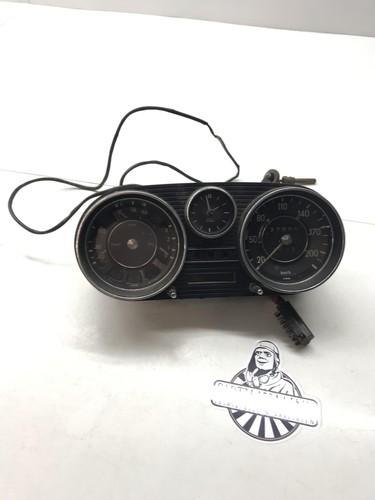 Speedometer instrument cluster